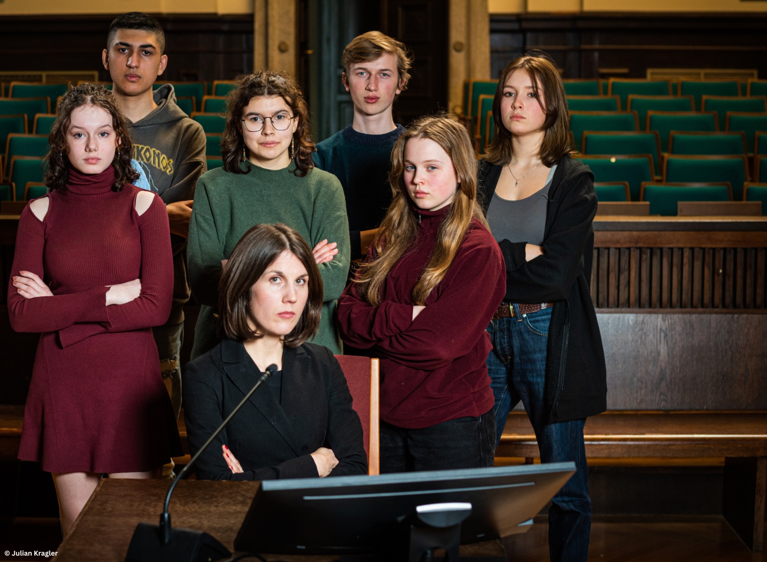 Verbindlicher Klimaschutz:CLAW klagt mit 12 Kindern wiederholt beim VfGH